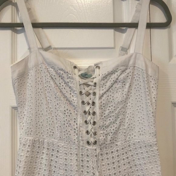 Urban Outfitters Kimchi Blue Heidi Lace-Up Eyelet Romper - Picture 7 of 8